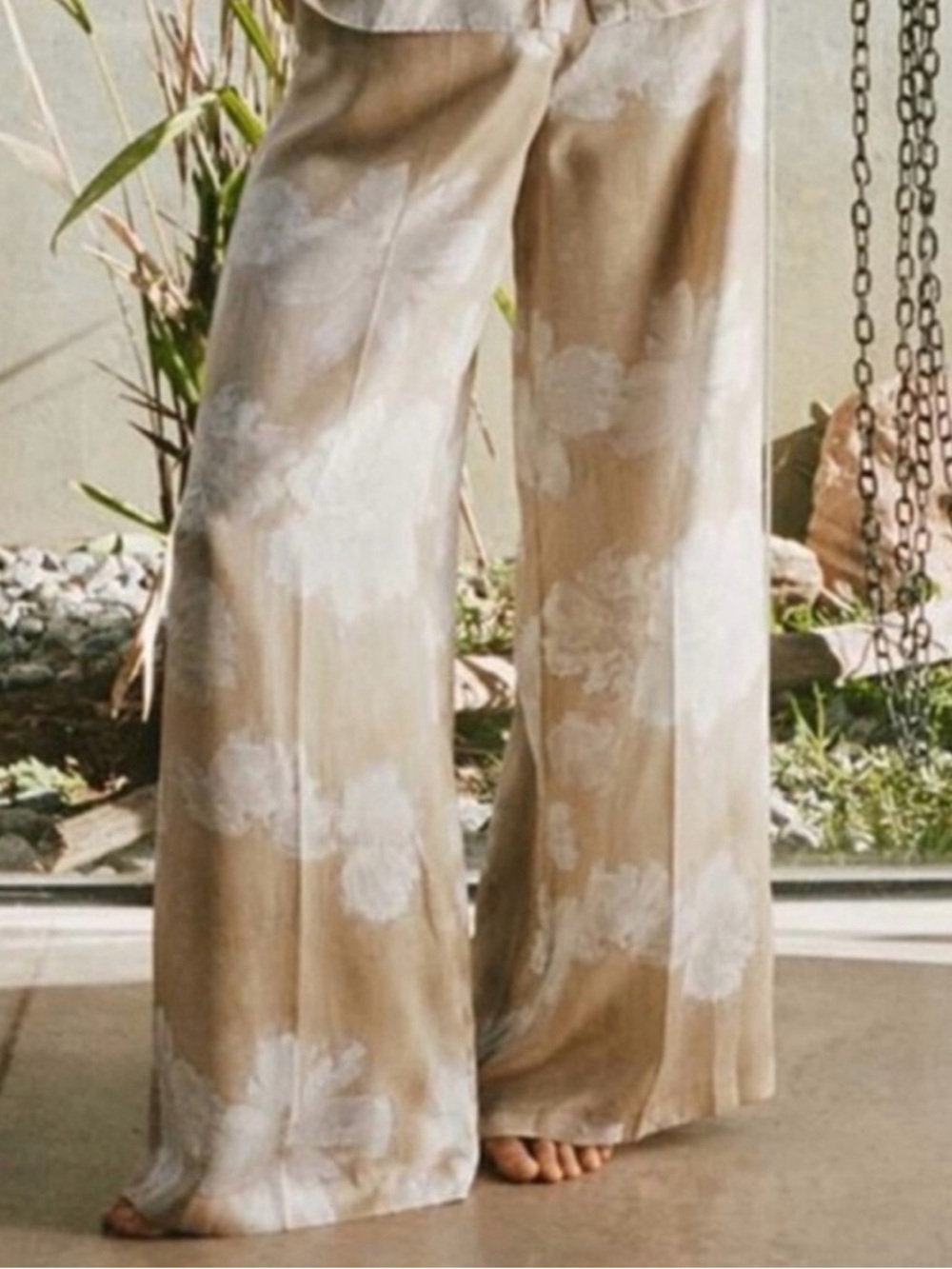 Commense Romance Floral beige Wide Leg Satin Pants new with tags
